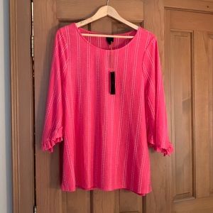 Women’s Ruffle Edge 1X Pullover Top. NWT